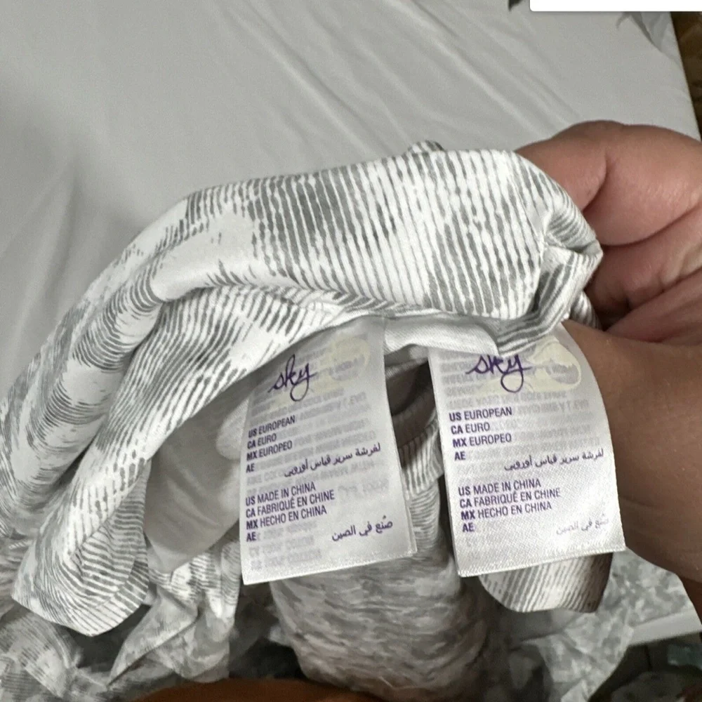 NIB $160 Sky Amelie [‎ 2 Euro Shams ] Set in Grey
